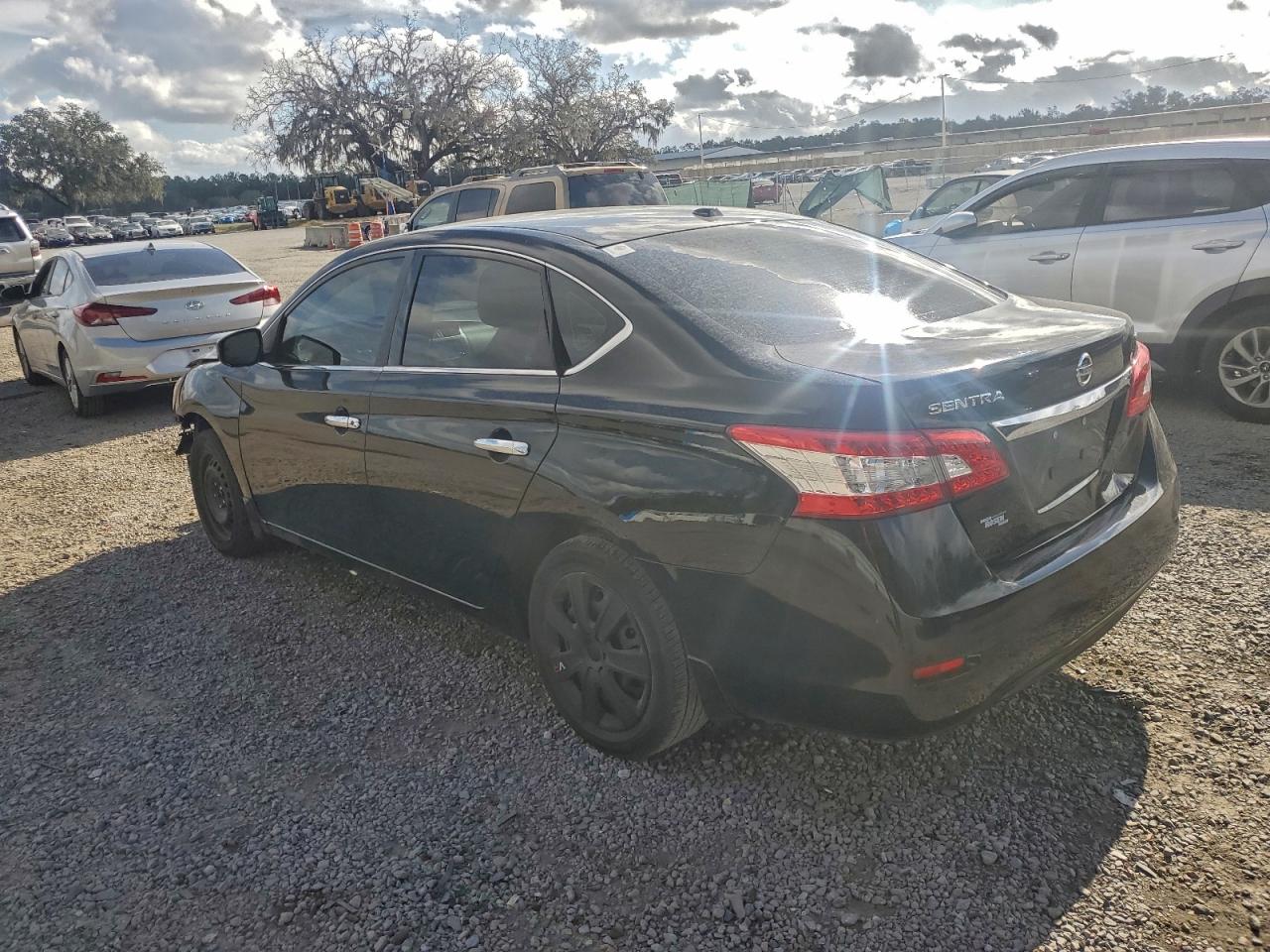 2015 NISSAN SENTRA S photo 3