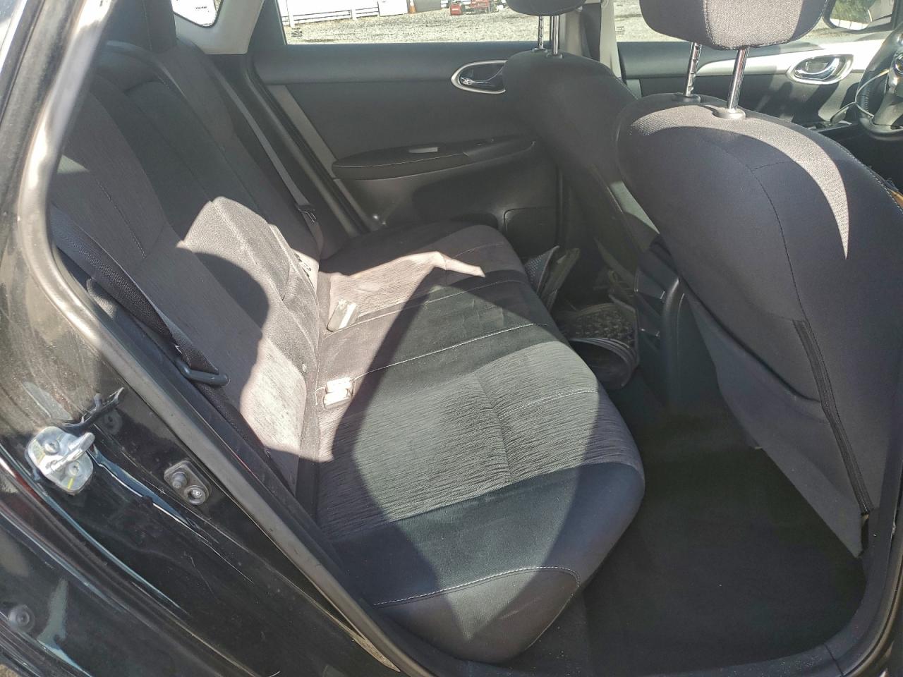 2015 NISSAN SENTRA S photo 19