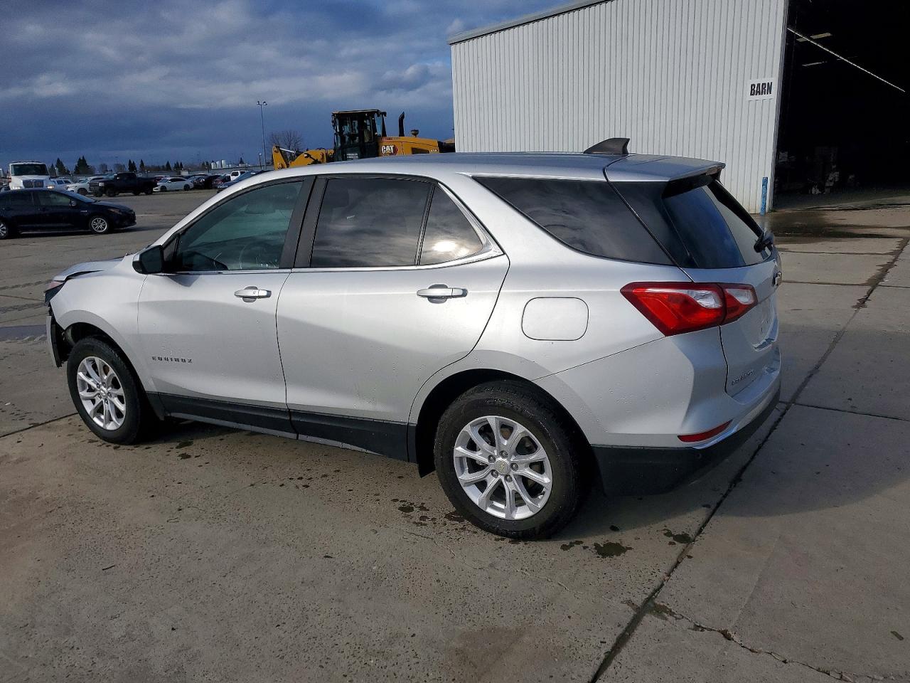 2021 CHEVROLET EQUINOX LT photo 2