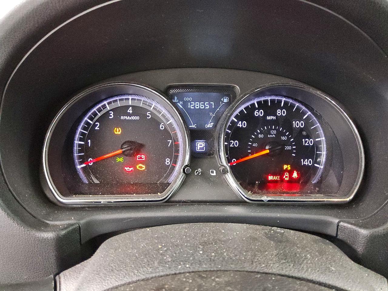 2019 NISSAN VERSA S photo 9