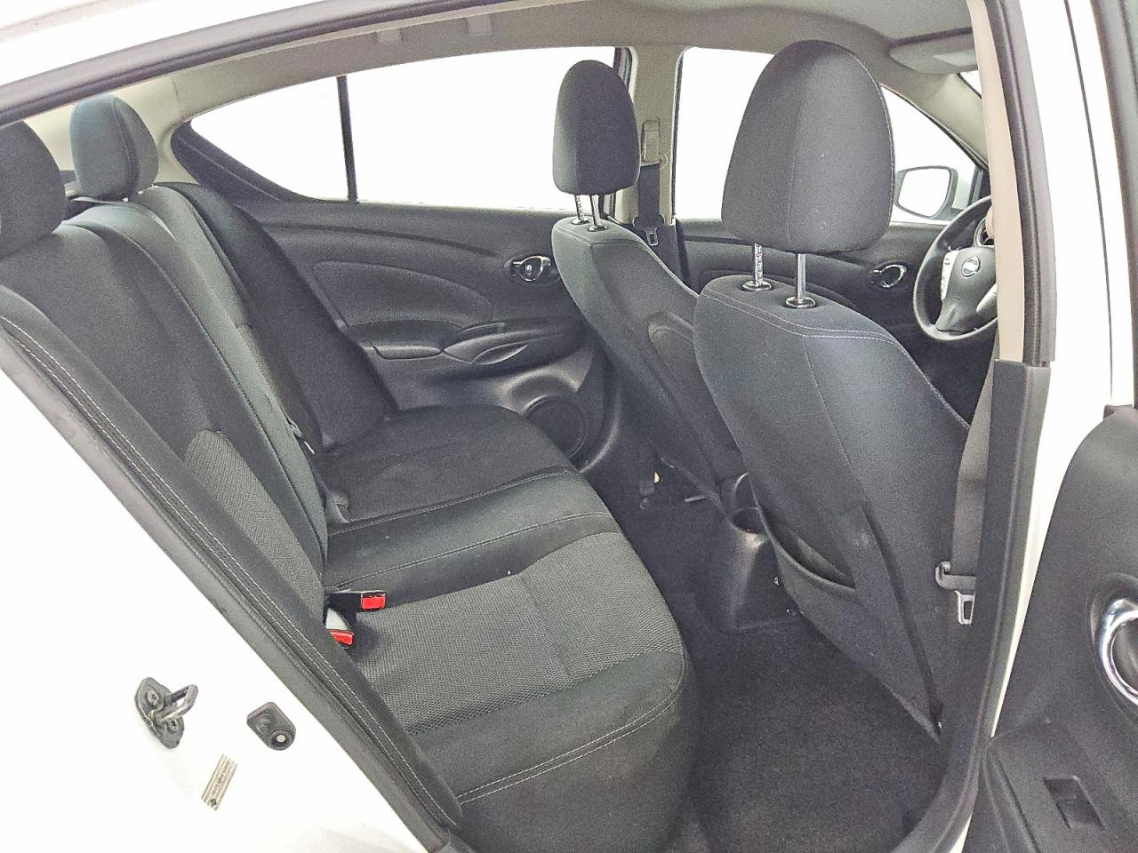 2019 NISSAN VERSA S photo 10