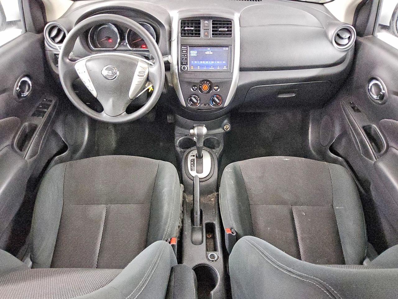 2019 NISSAN VERSA S photo 8