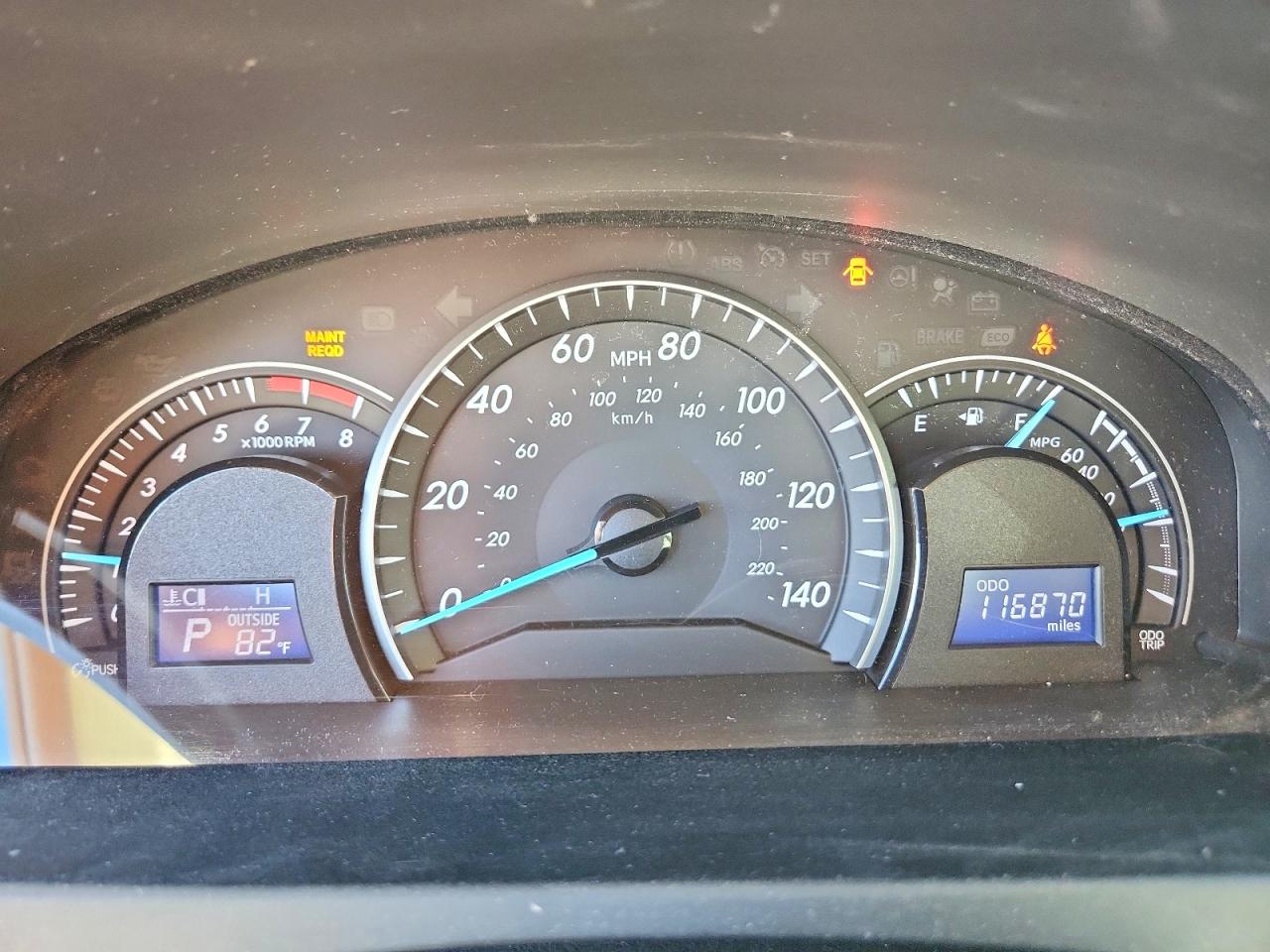 2014 TOYOTA CAMRY L photo 9