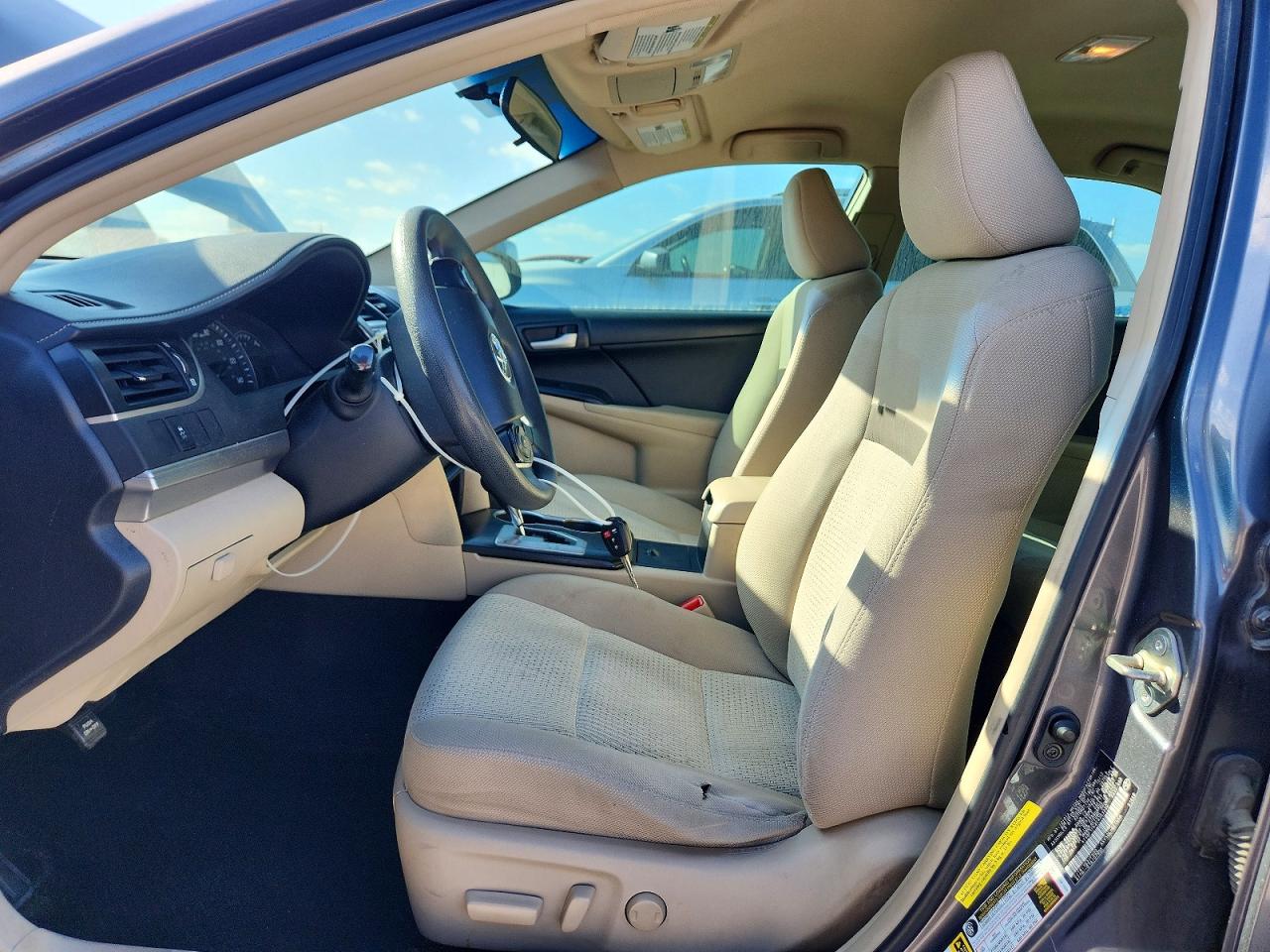 2014 TOYOTA CAMRY L photo 7