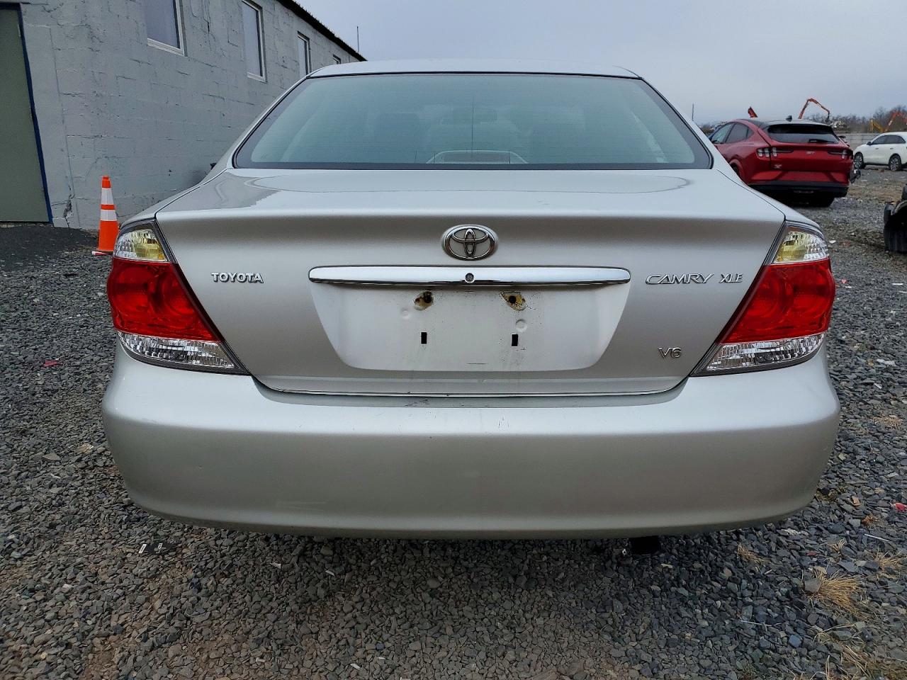 2006 TOYOTA CAMRY XLE V6 photo 16