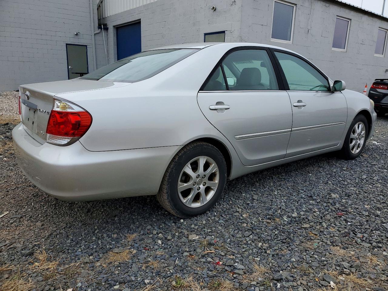 2006 TOYOTA CAMRY XLE V6 photo 7
