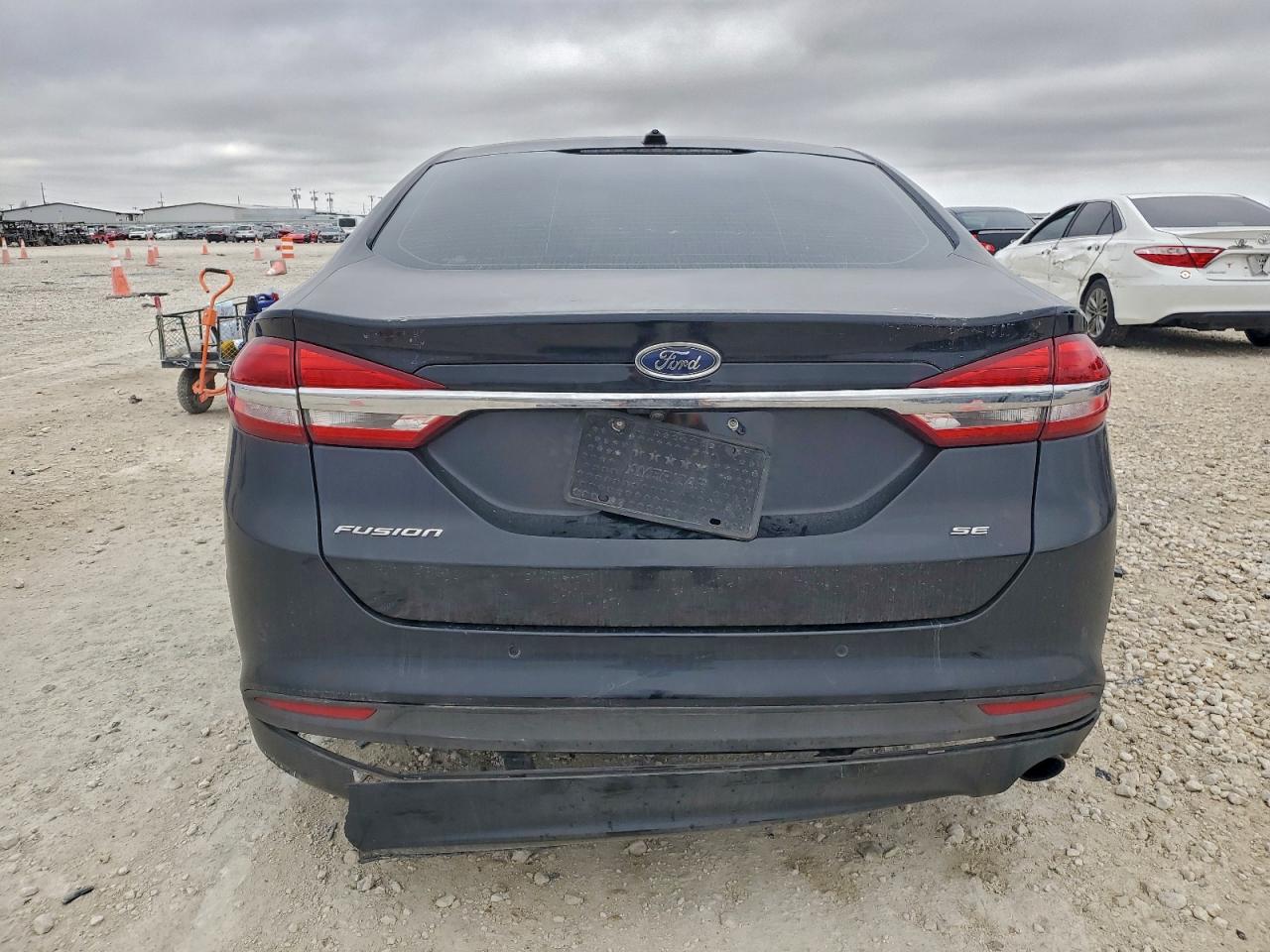 2017 FORD FUSION SE photo 6
