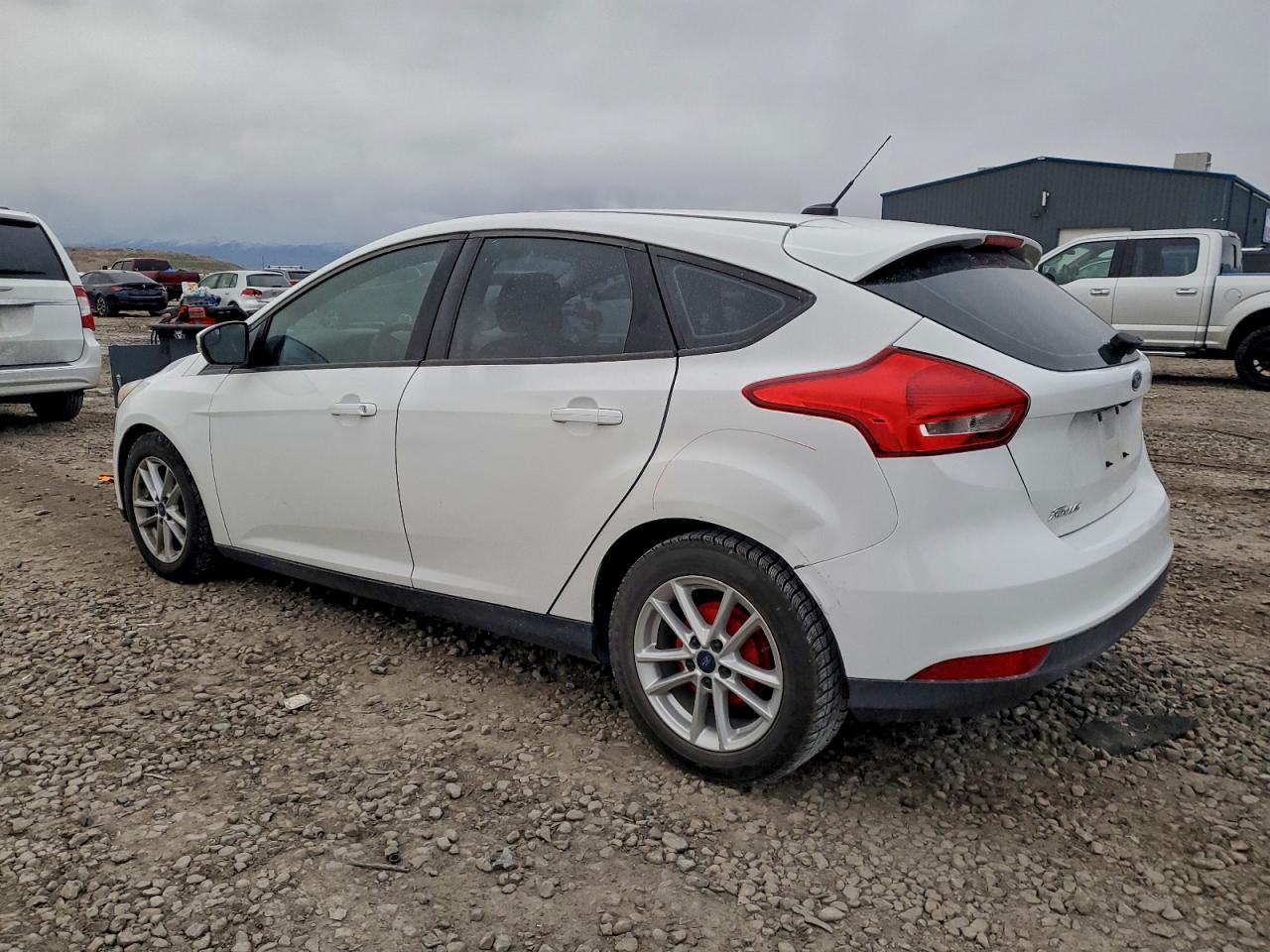 2015 FORD FOCUS SE photo 2