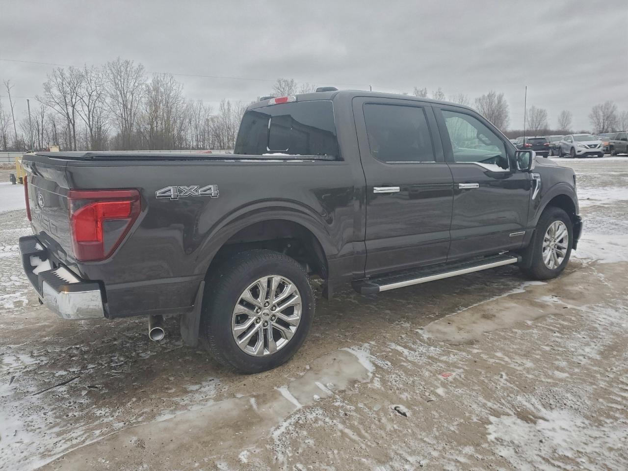 2024 FORD F150 XLT photo 3