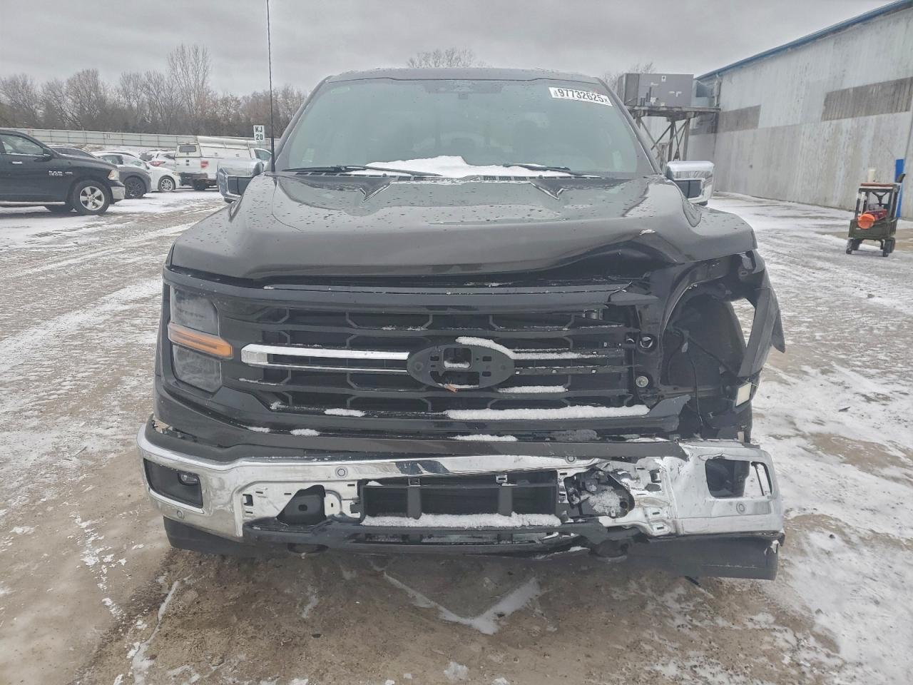 2024 FORD F150 XLT photo 5