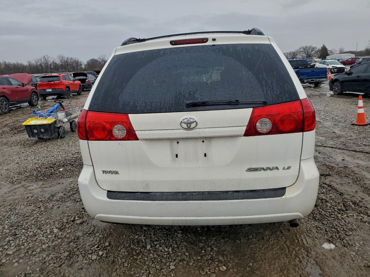 2008 TOYOTA SIENNA CE photo 6