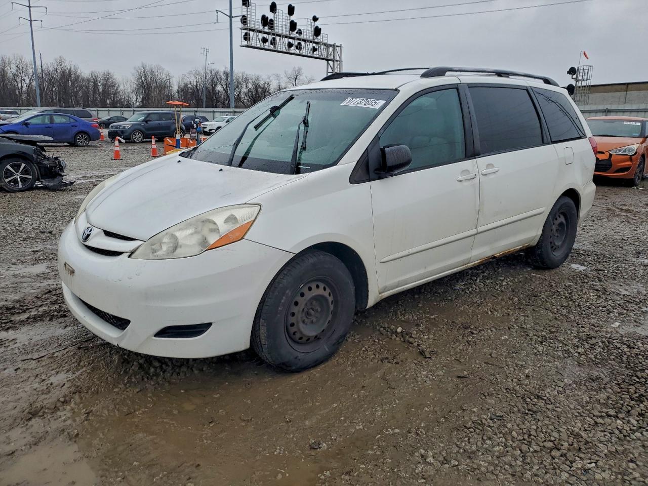 2008 TOYOTA SIENNA