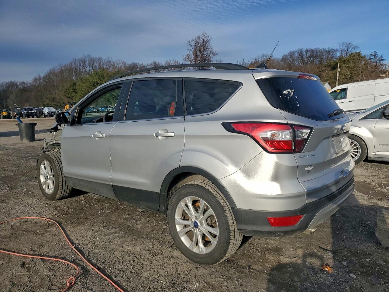 2018 FORD ESCAPE SEL photo 2