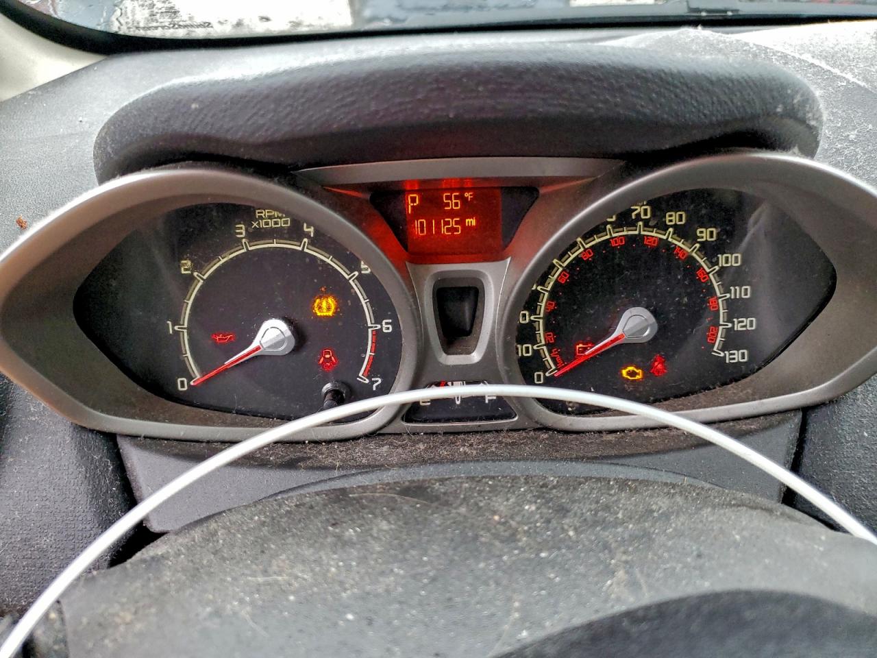 2011 FORD FIESTA SE photo 9