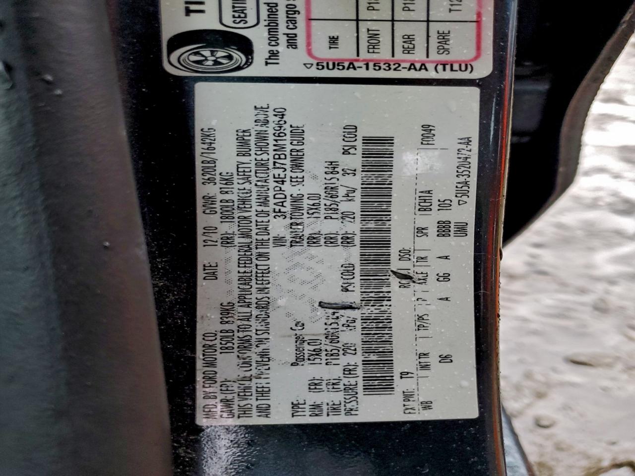 2011 FORD FIESTA SE photo 12