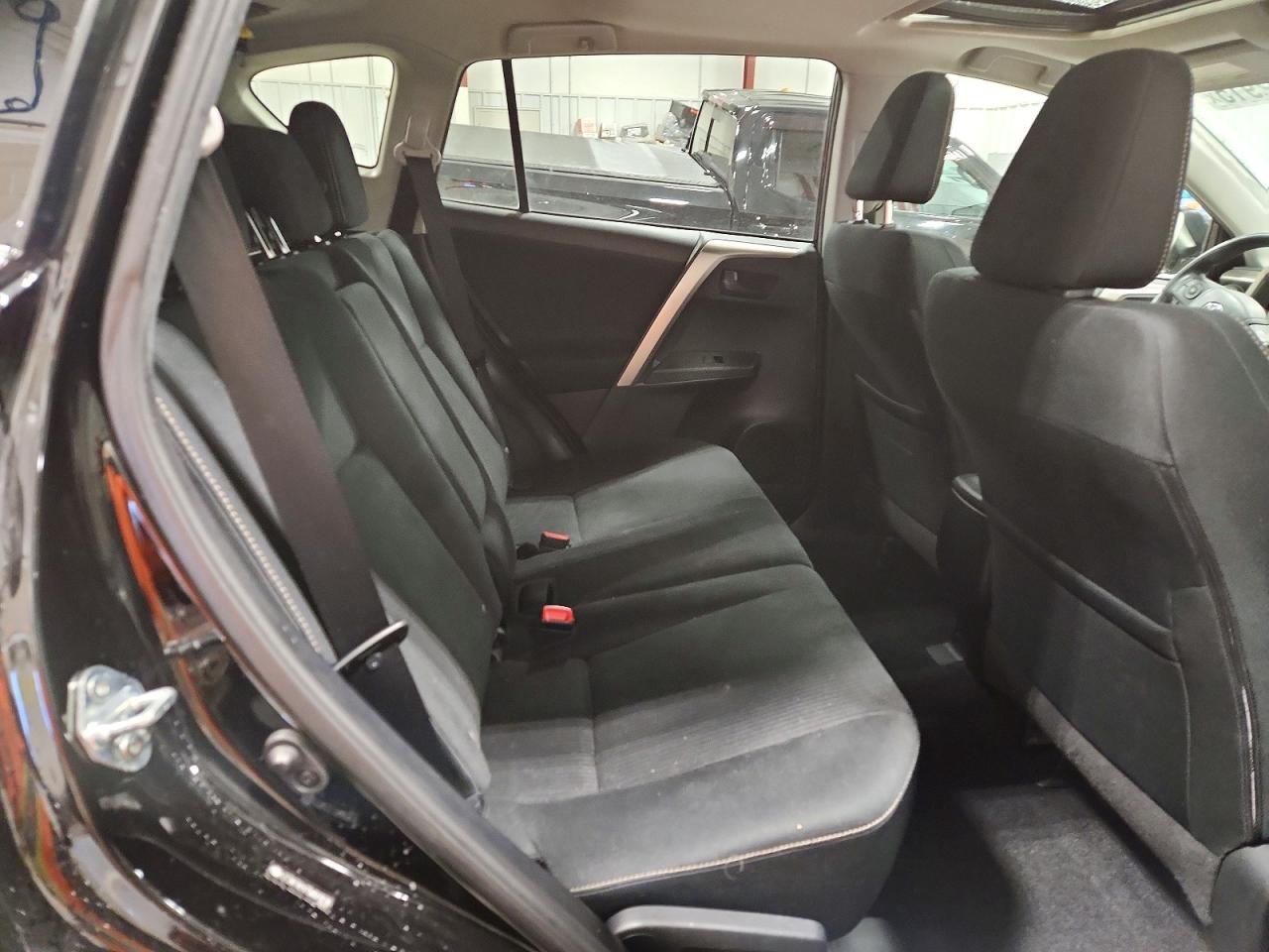 2013 TOYOTA RAV4 XLE photo 11