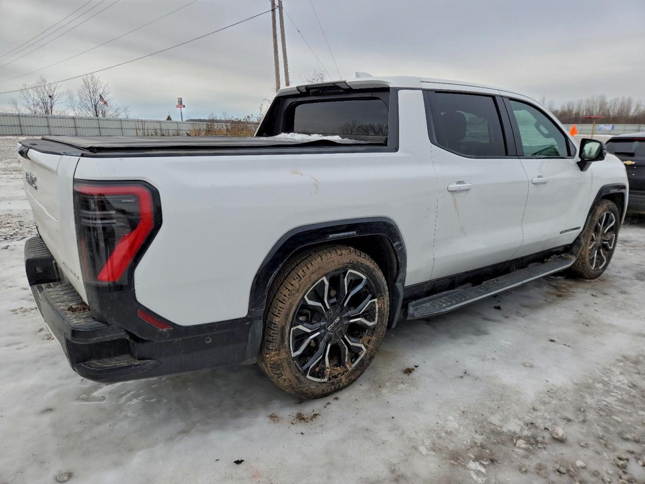 2025 GMC SIERRA DENALI photo 3