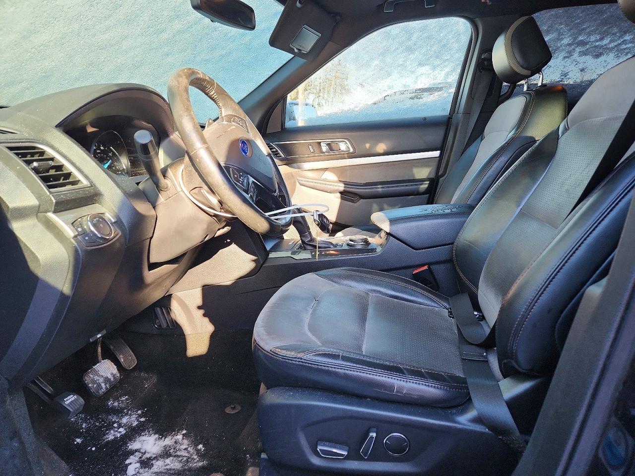 2017 FORD EXPLORER XLT photo 7