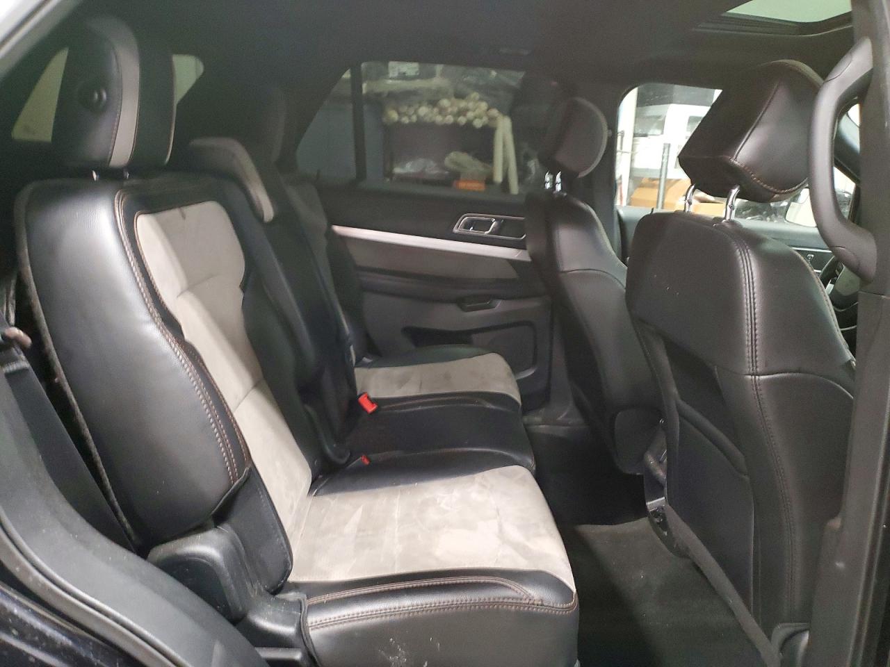2017 FORD EXPLORER XLT photo 11