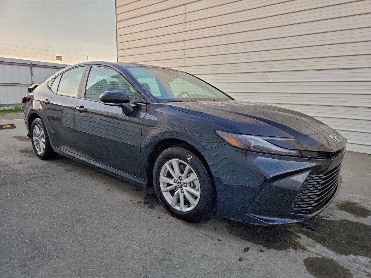 2025 TOYOTA CAMRY XSE photo 4