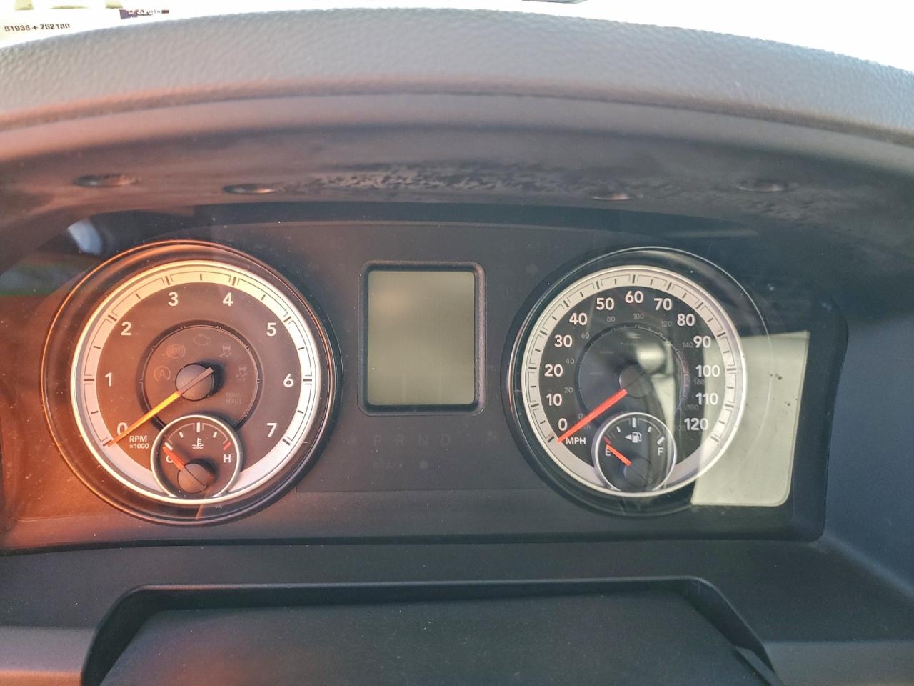 2014 RAM 1500 ST photo 9