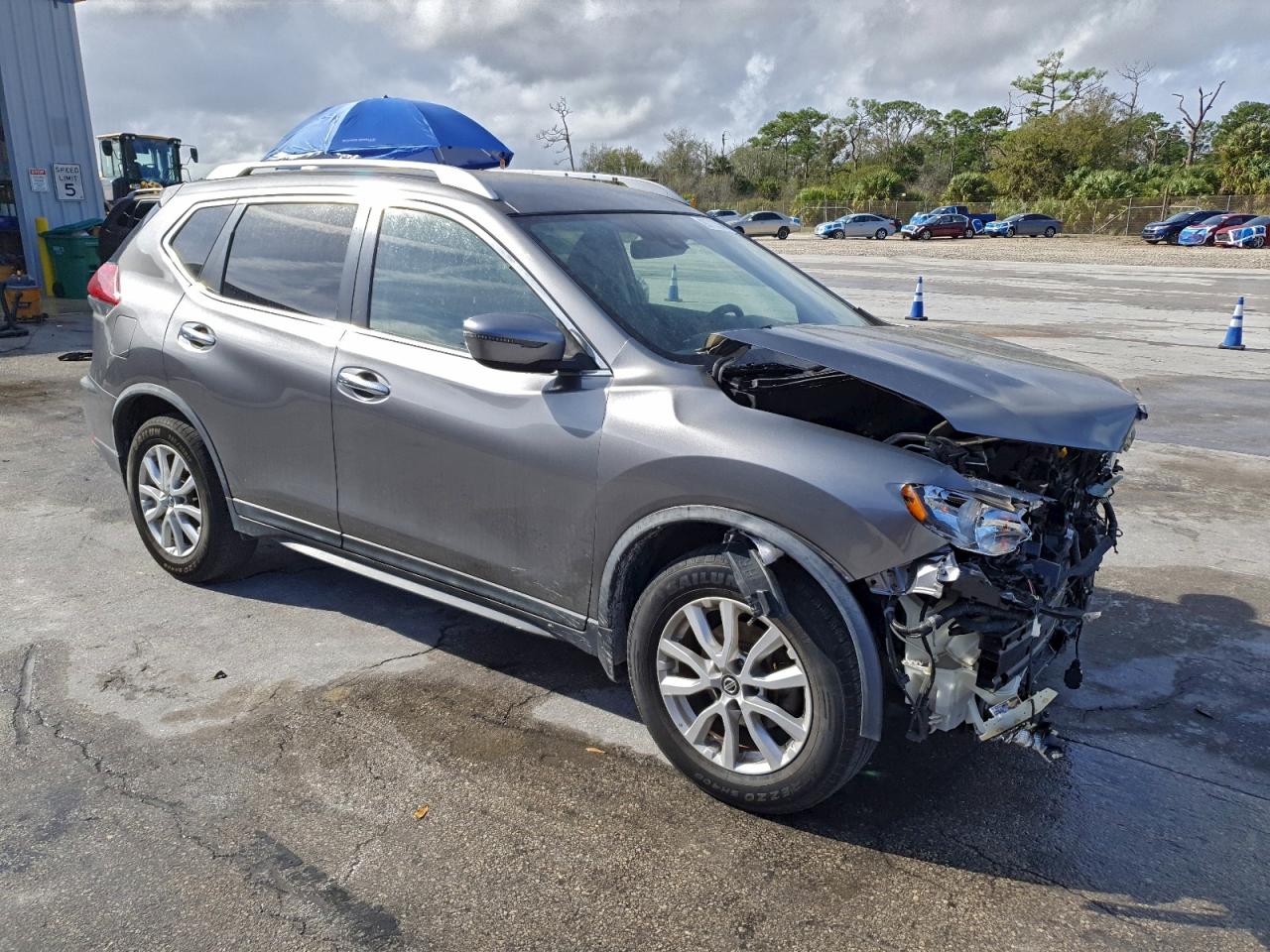 2019 NISSAN ROGUE SV photo 4