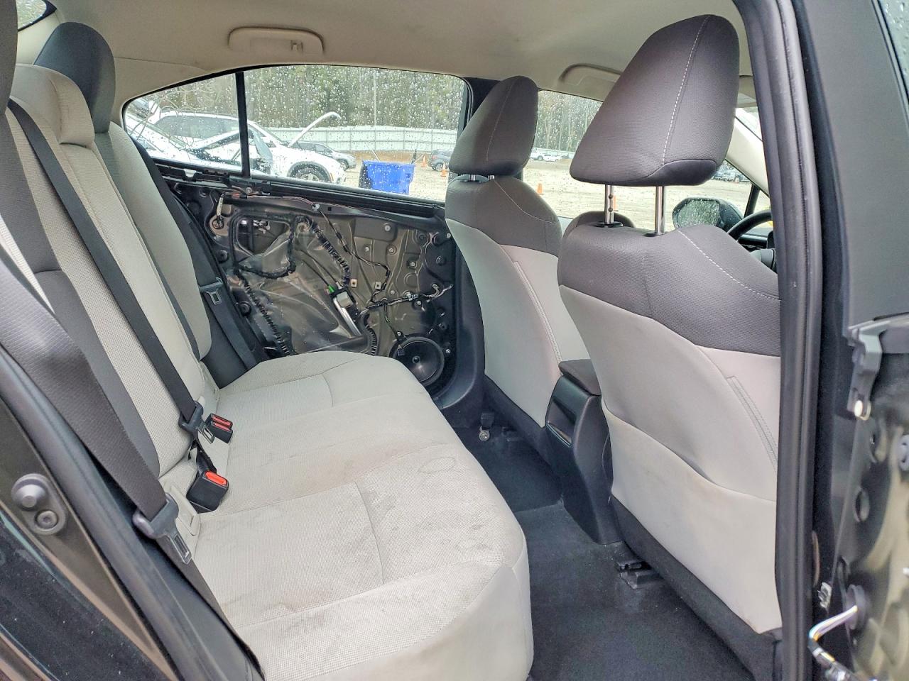 2021 TOYOTA COROLLA LE photo 10