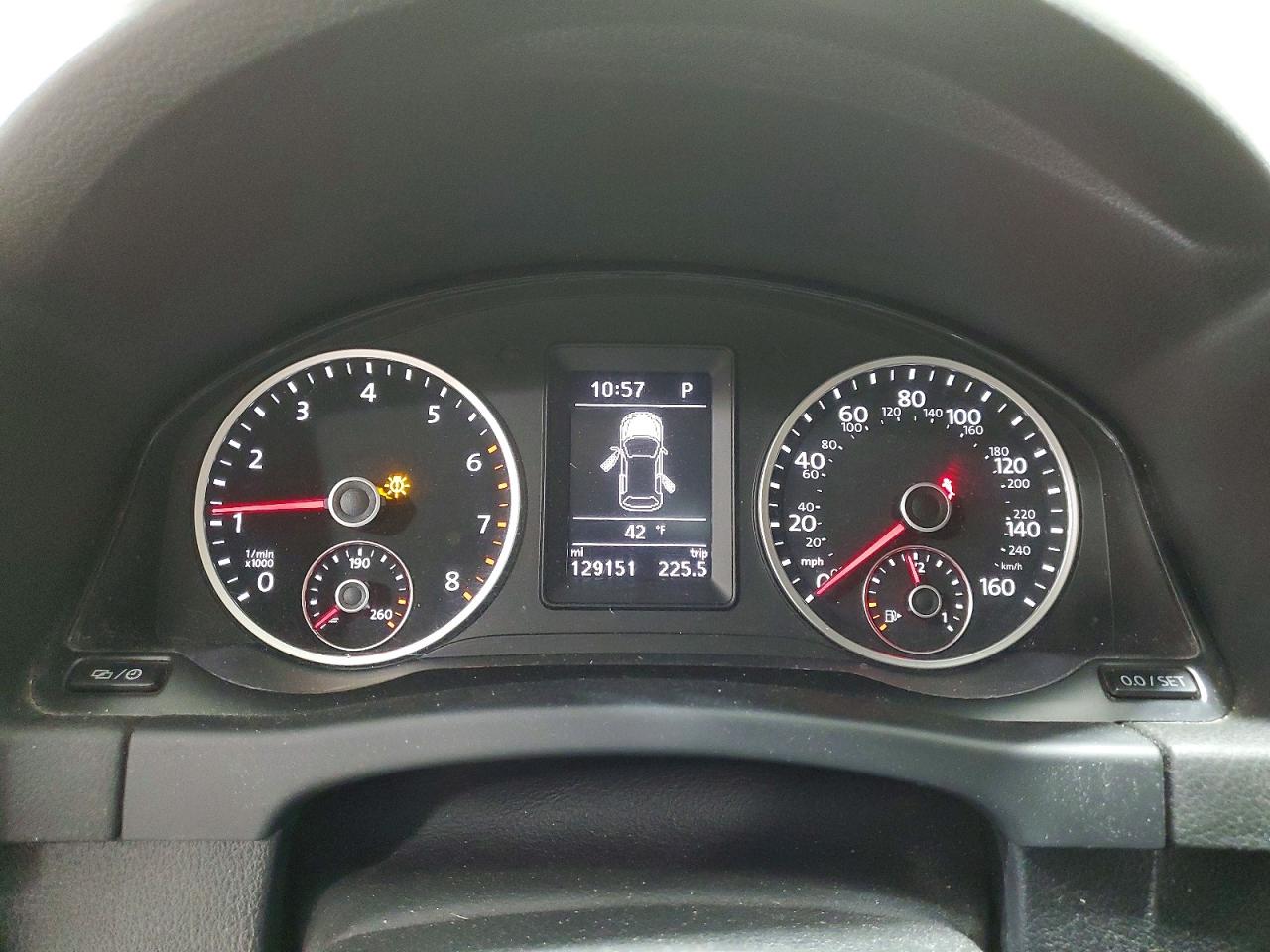 2017 VOLKSWAGEN TIGUAN S photo 9