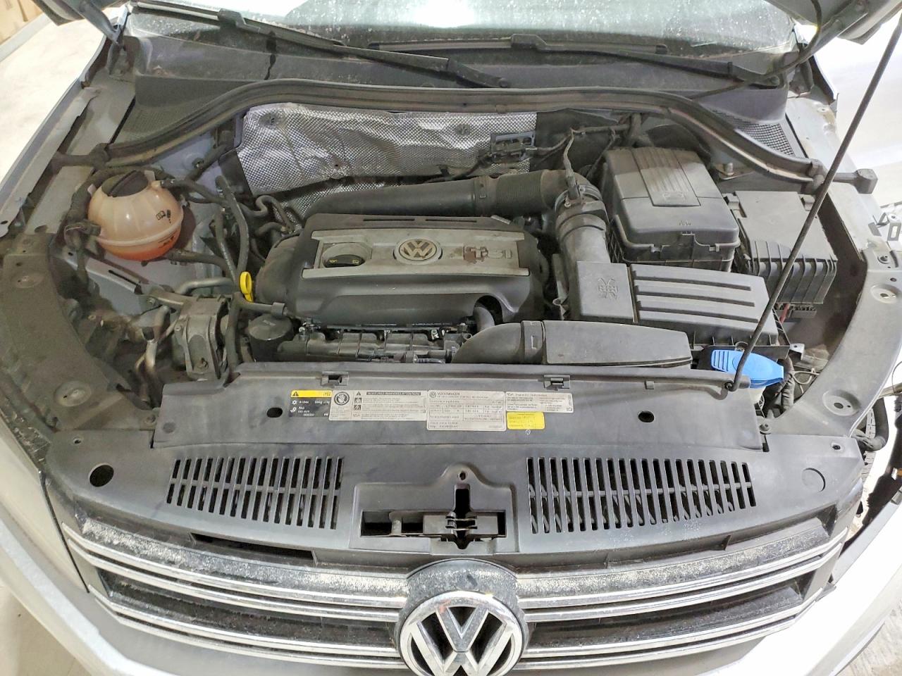 2017 VOLKSWAGEN TIGUAN S photo 12