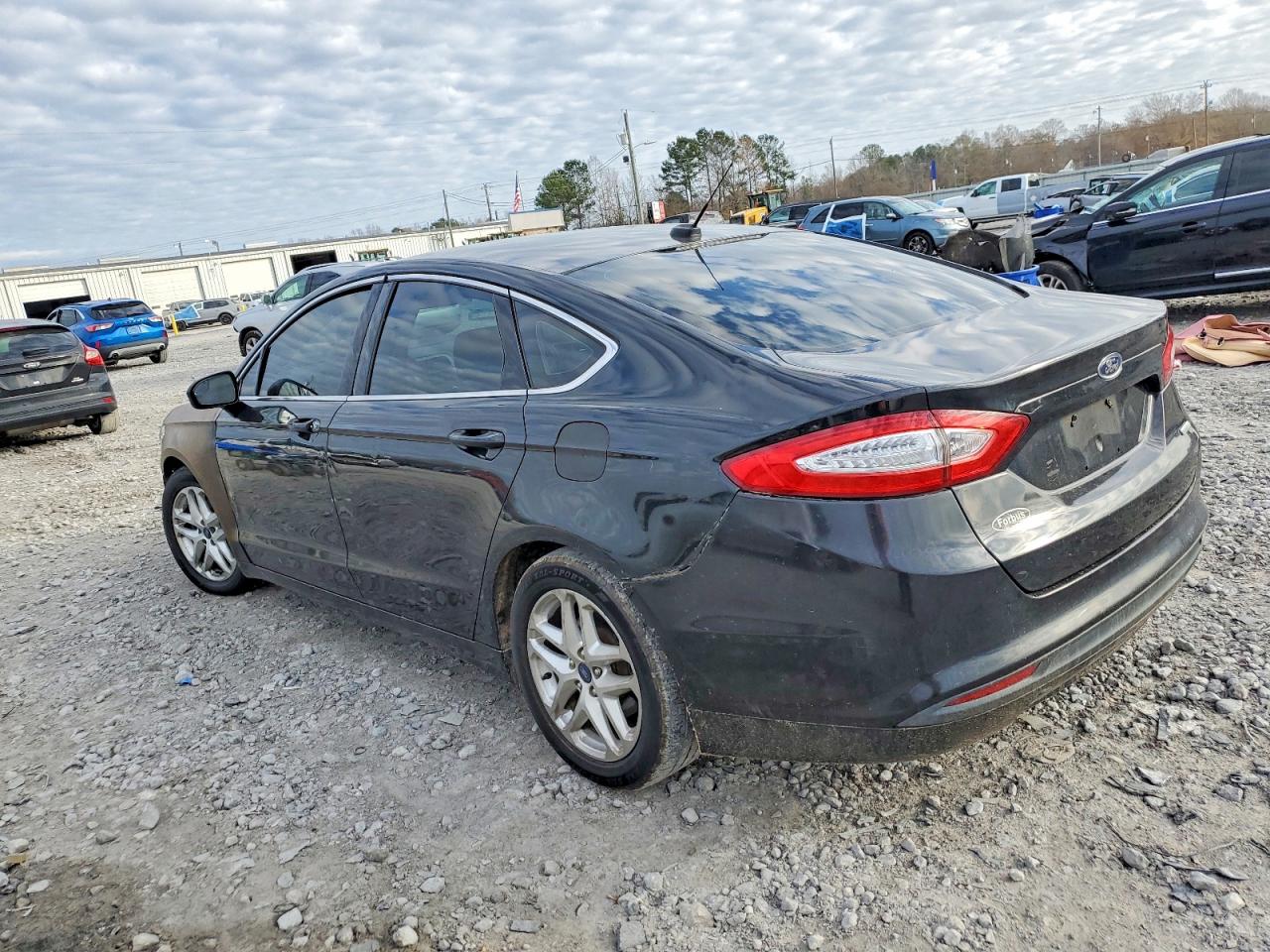 2013 FORD FUSION SE photo 2