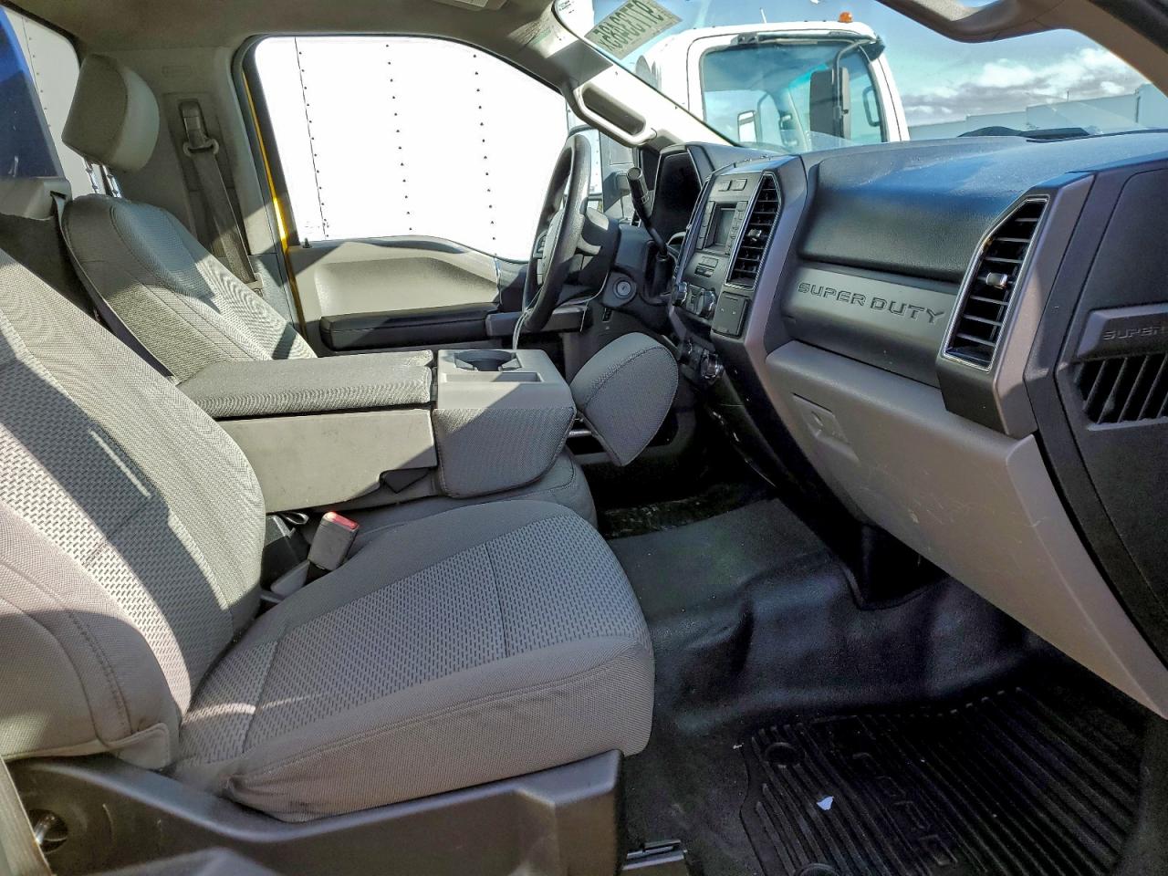 2019 FORD F550 SUPER DUTY ROLLBACK TRUCK photo 10