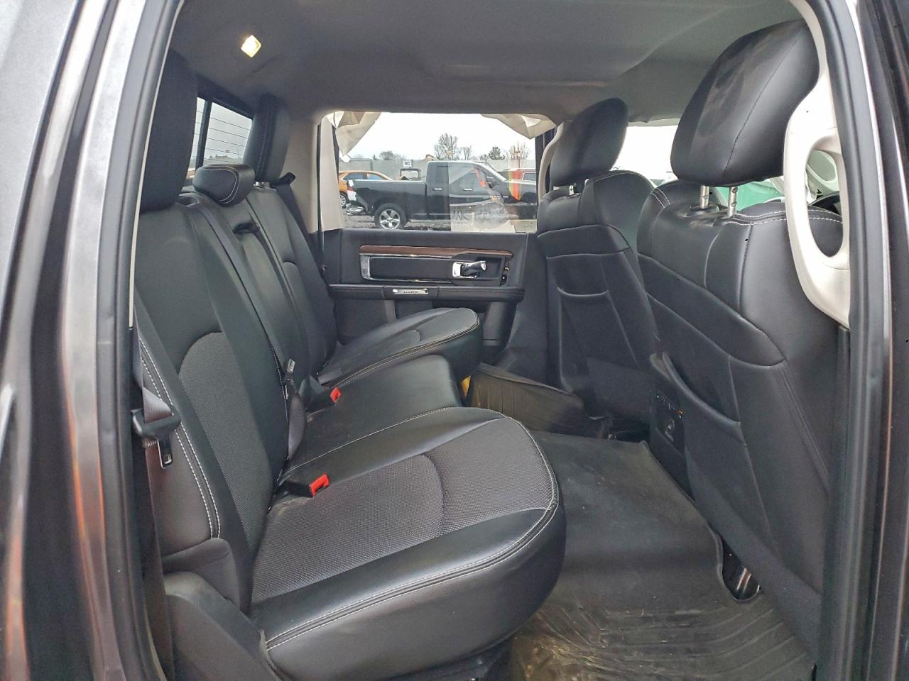2015 RAM 1500 LARAMIE photo 10