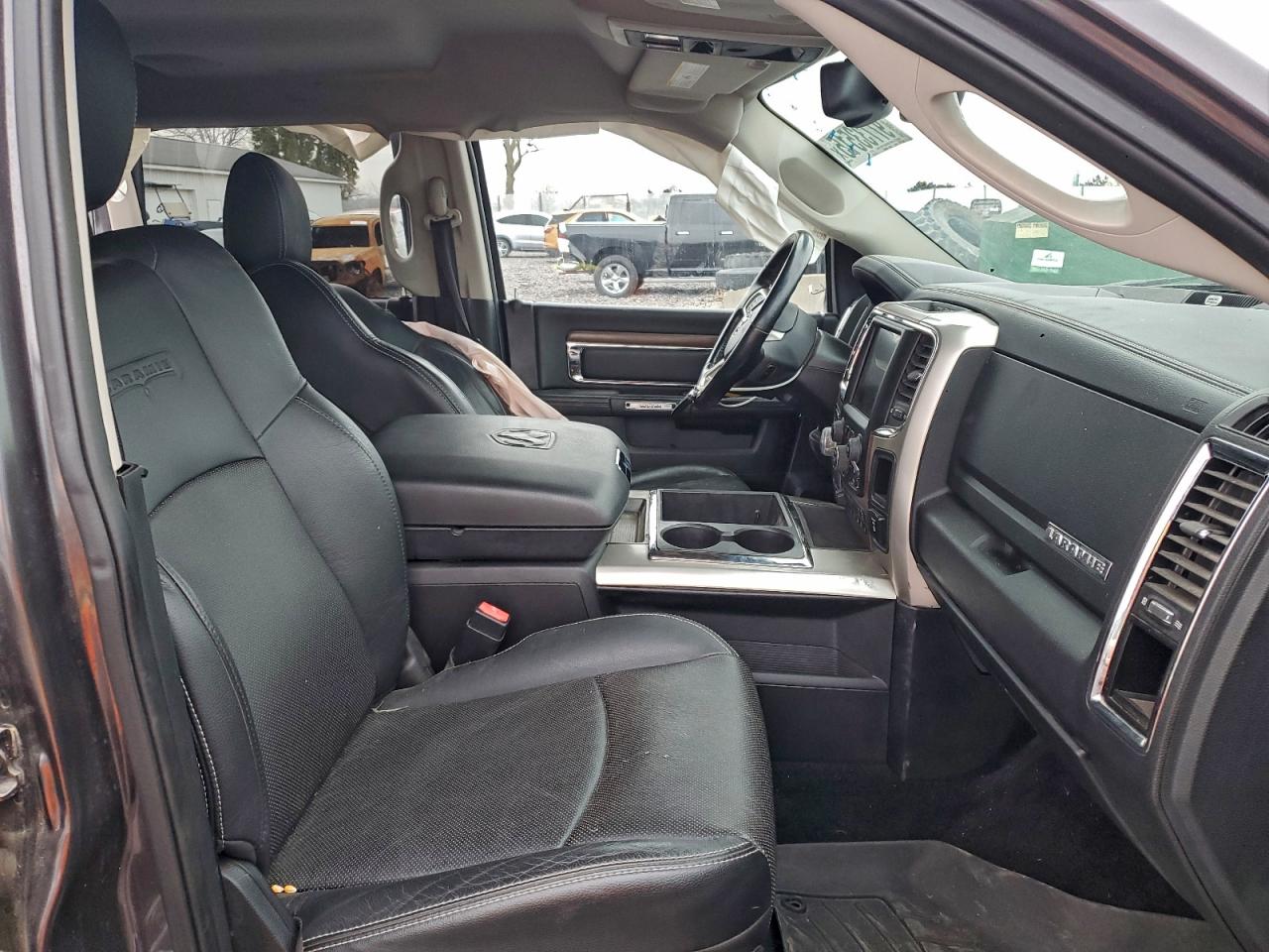 2015 RAM 1500 LARAMIE photo 7