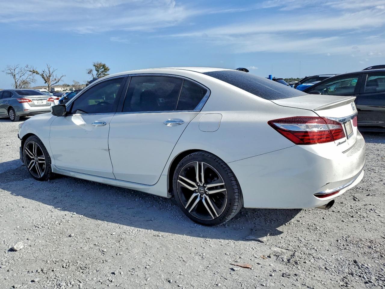 2016 HONDA ACCORD SPORT photo 2