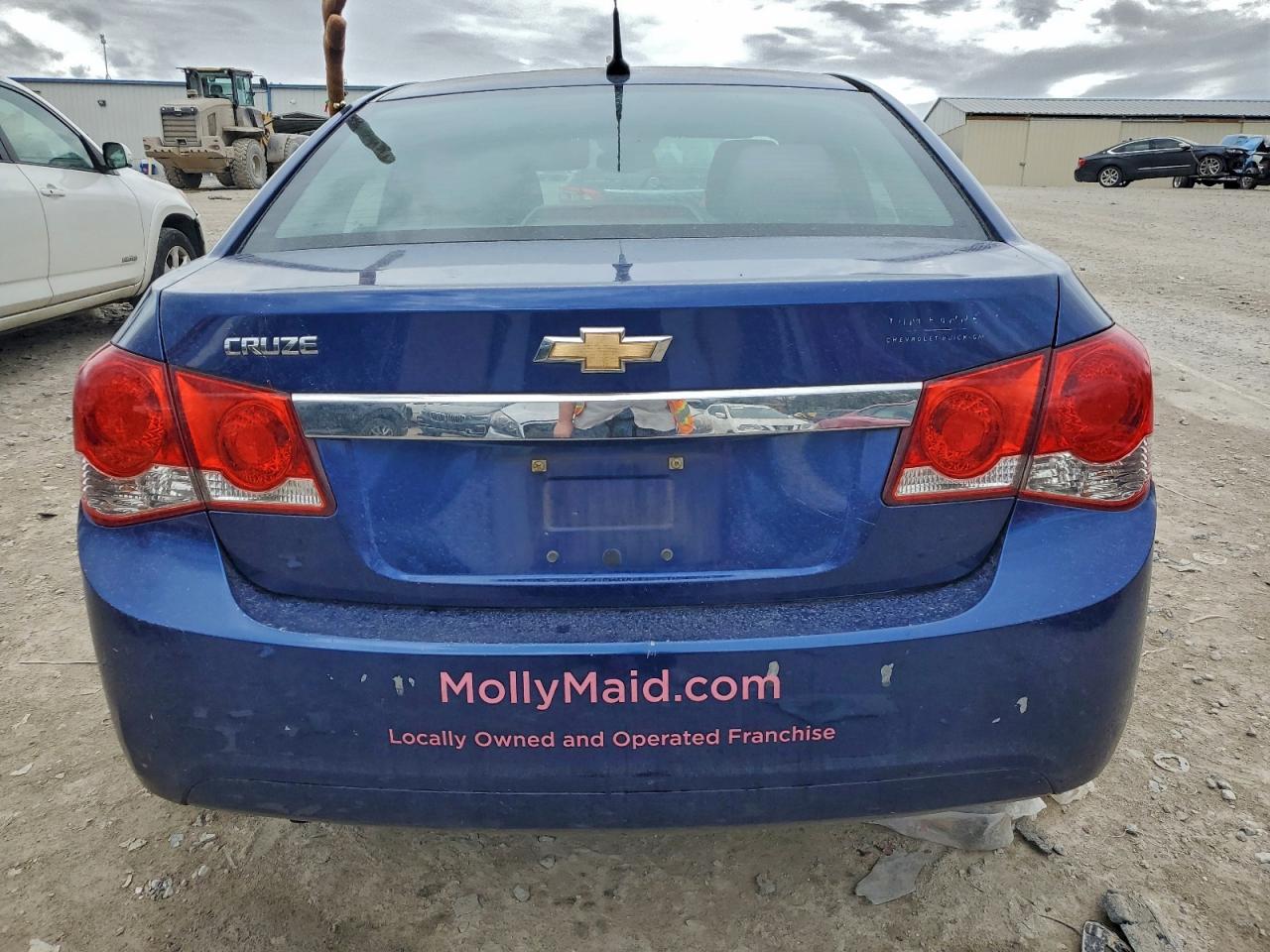 2013 CHEVROLET CRUZE LS photo 6