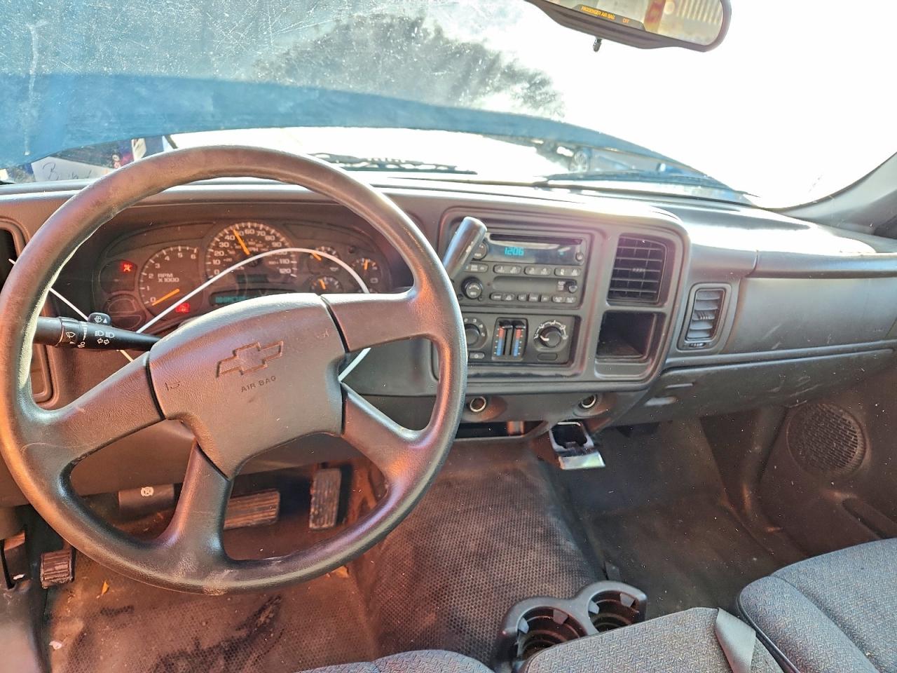 2005 CHEVROLET SILVERADO C1500 photo 8