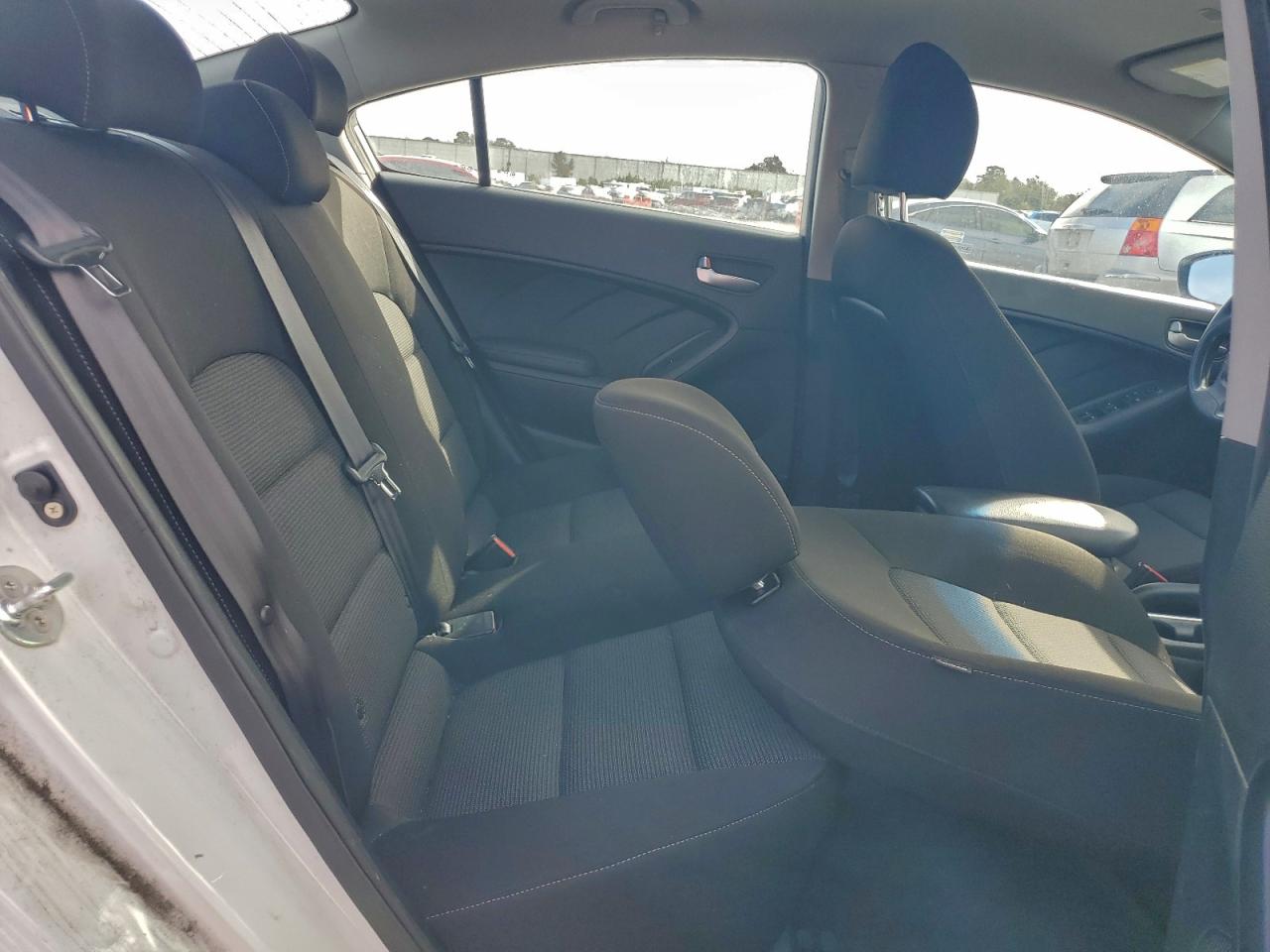 2017 KIA FORTE LX photo 10