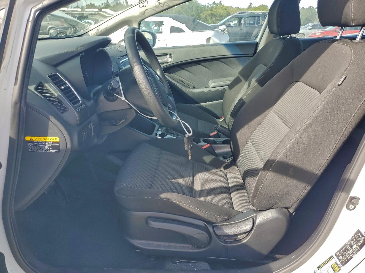 2017 KIA FORTE LX photo 7