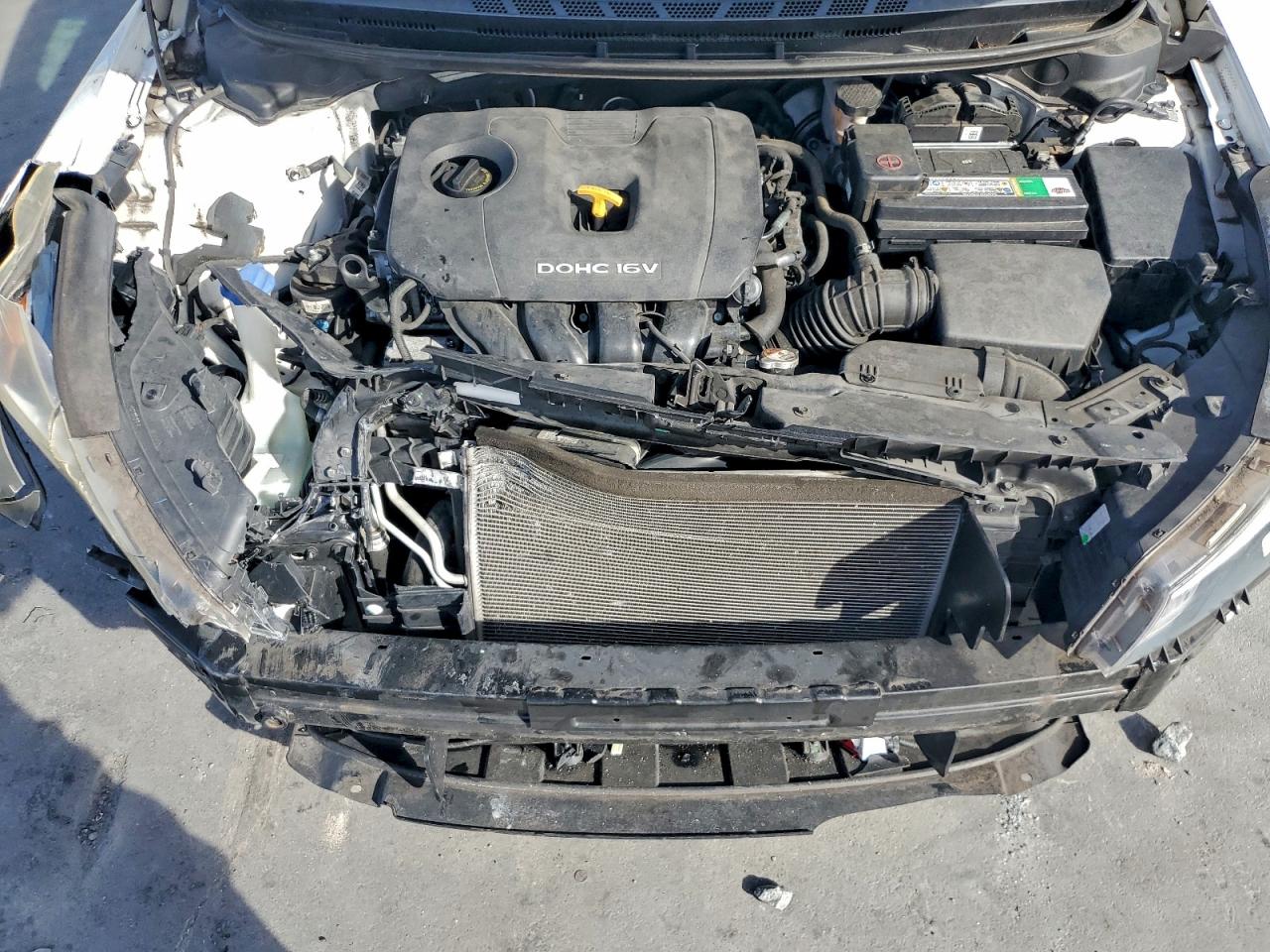 2017 KIA FORTE LX photo 11