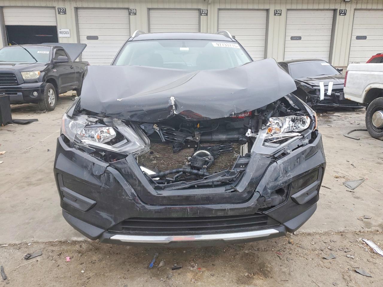 2018 NISSAN ROGUE S photo 5