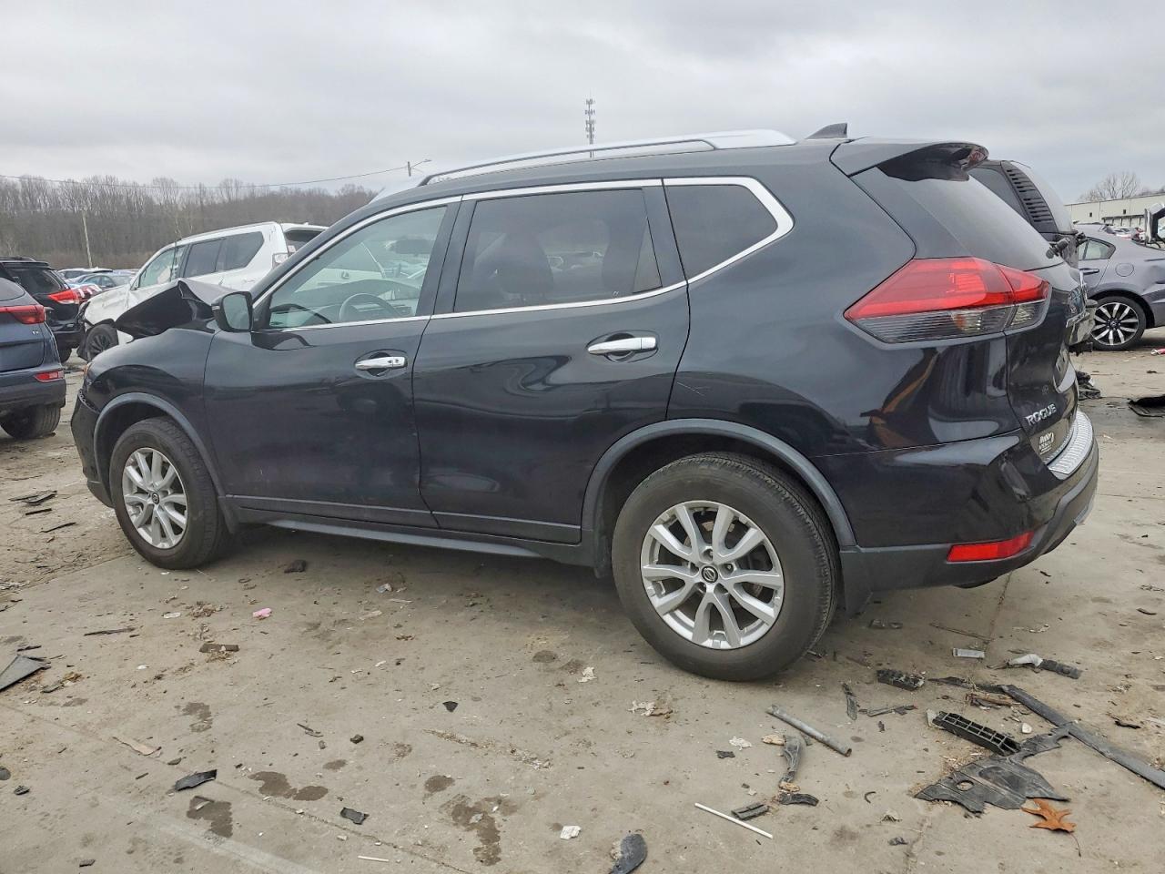 2018 NISSAN ROGUE S photo 2