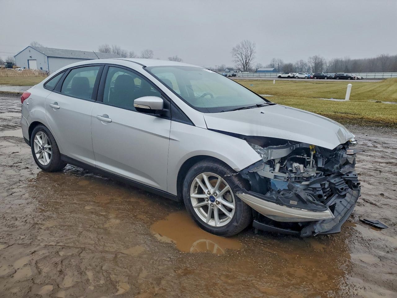 2015 FORD FOCUS SE photo 4