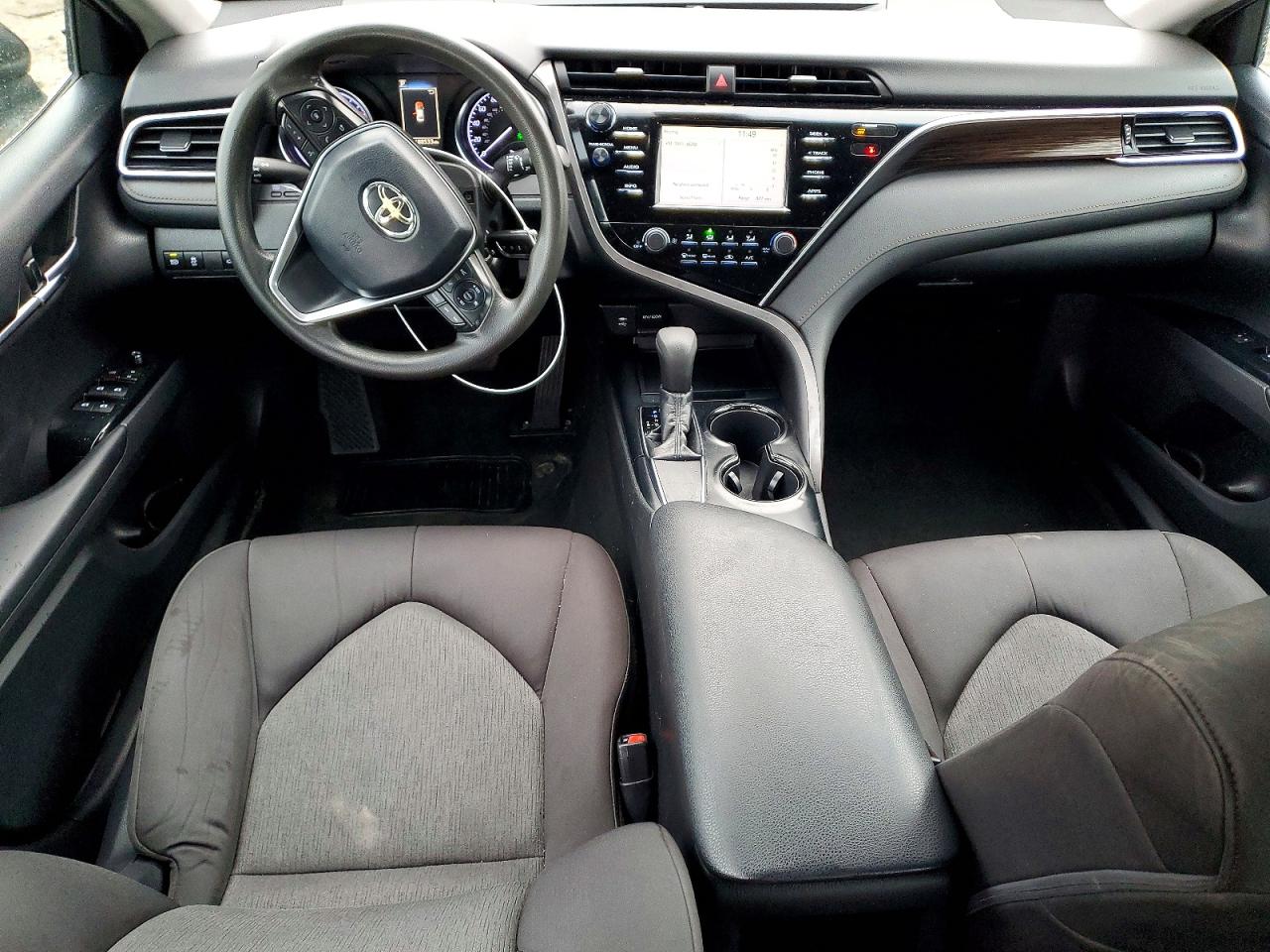 2018 TOYOTA CAMRY L photo 8
