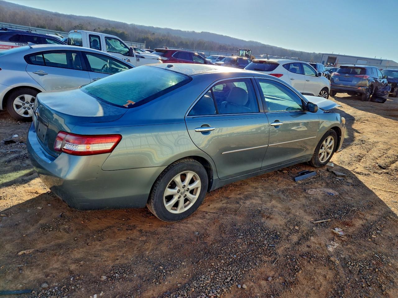 2011 TOYOTA CAMRY LE photo 5