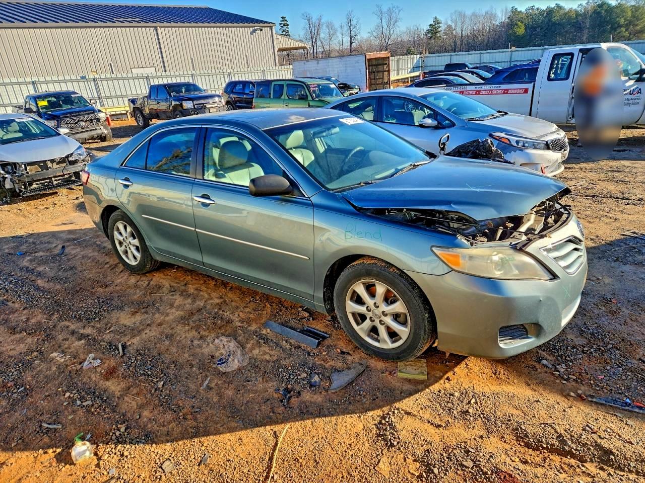 2011 TOYOTA CAMRY LE photo 7
