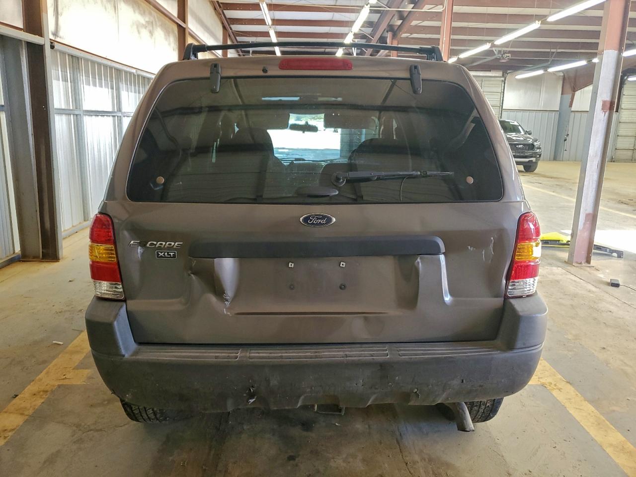 2003 FORD ESCAPE XLT photo 6