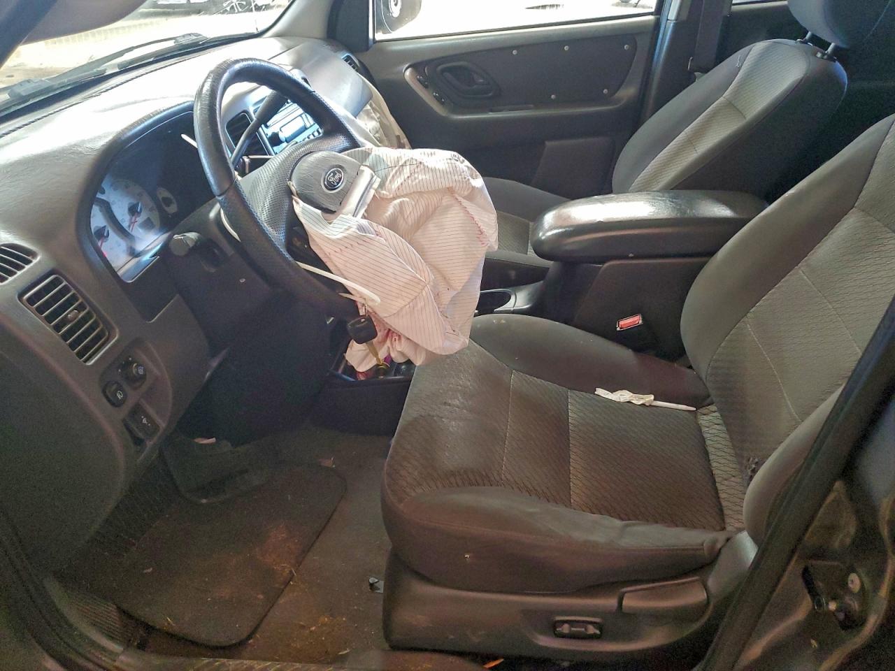 2003 FORD ESCAPE XLT photo 7