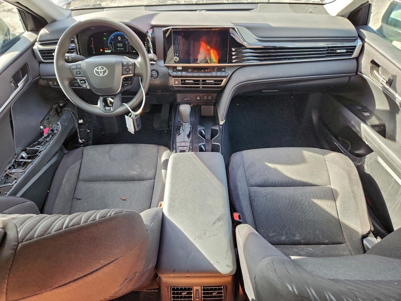 2025 TOYOTA CAMRY XSE photo 8