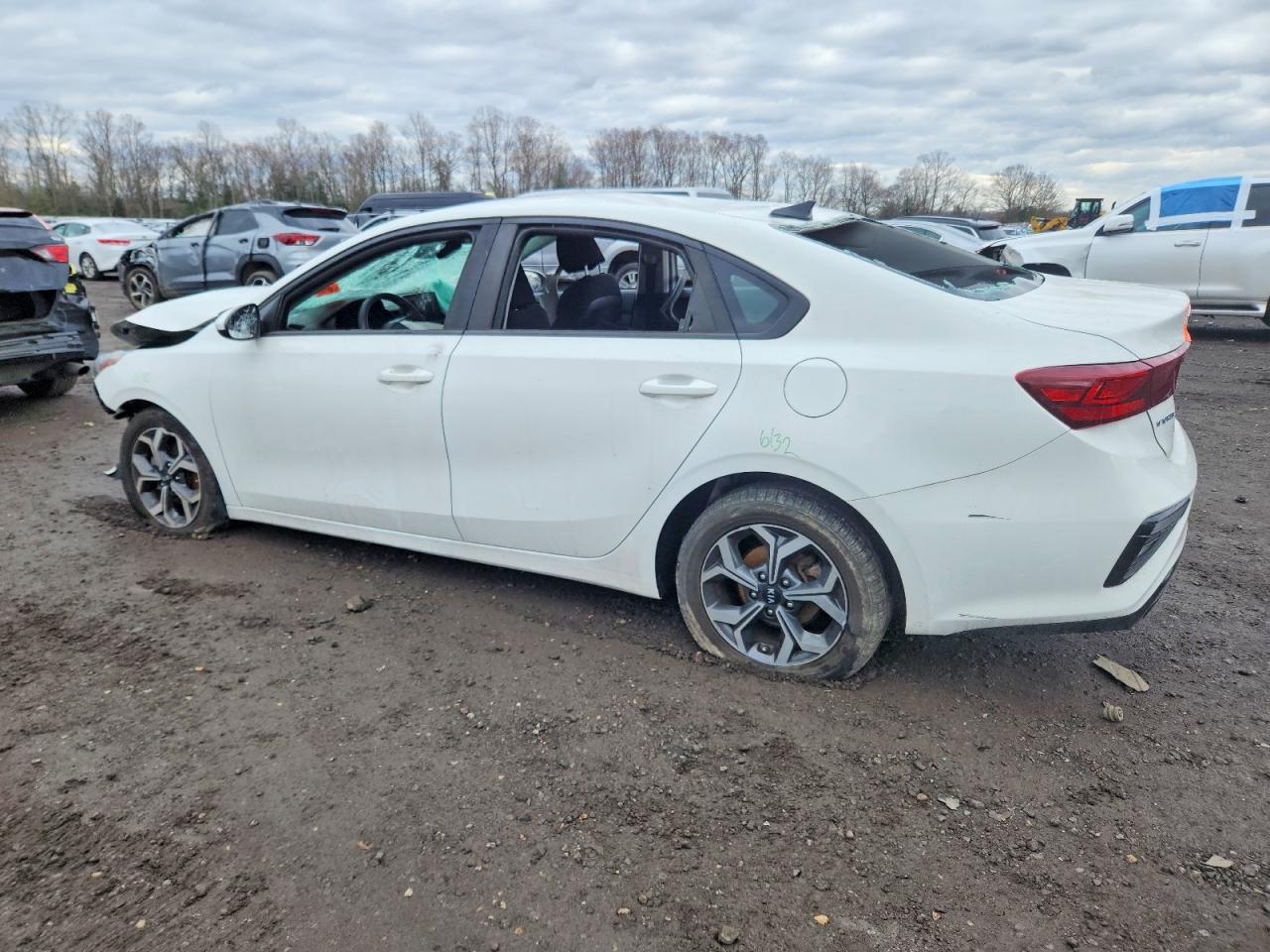 2019 KIA FORTE FE photo 2