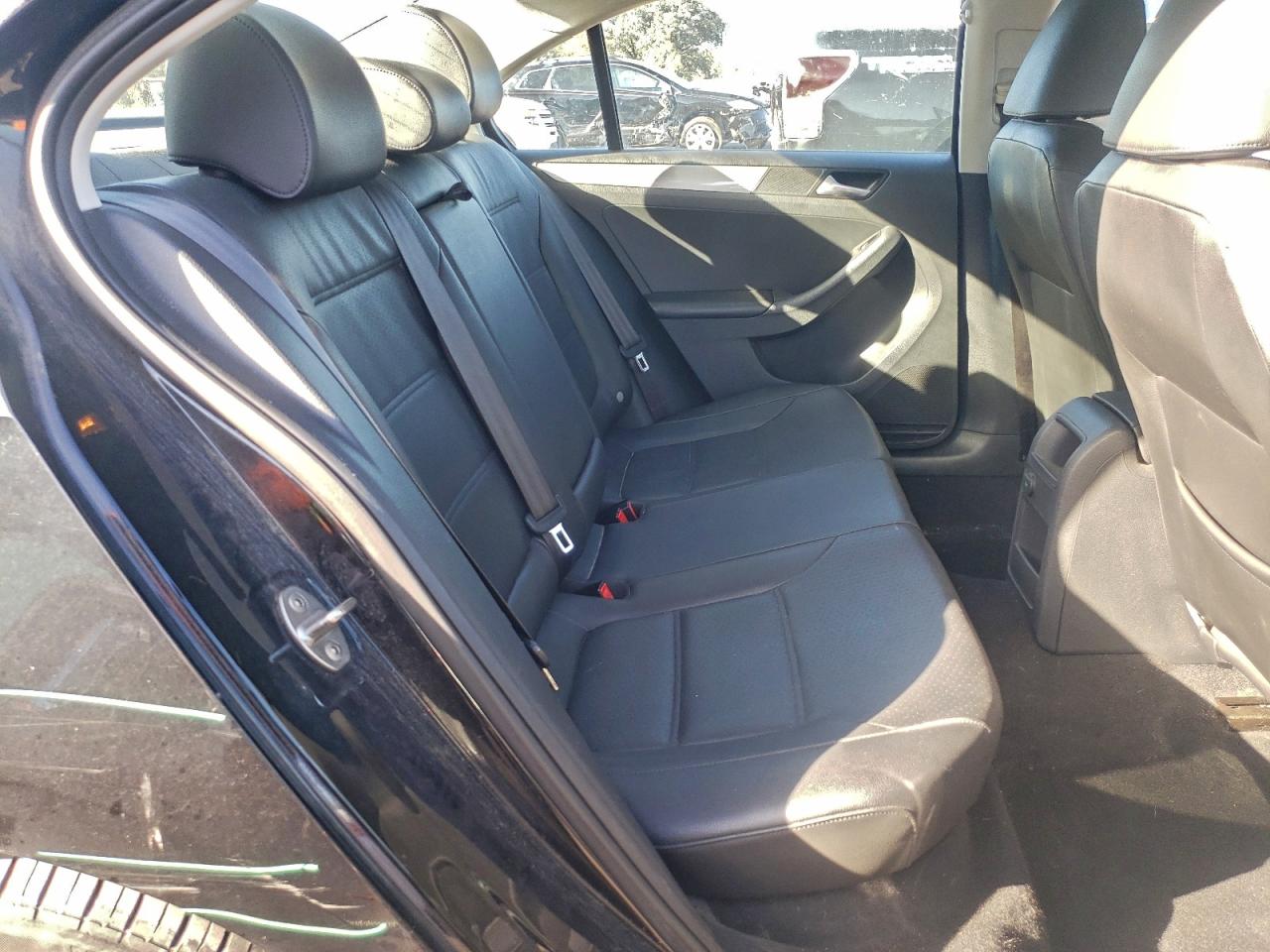 2017 VOLKSWAGEN JETTA SE photo 10